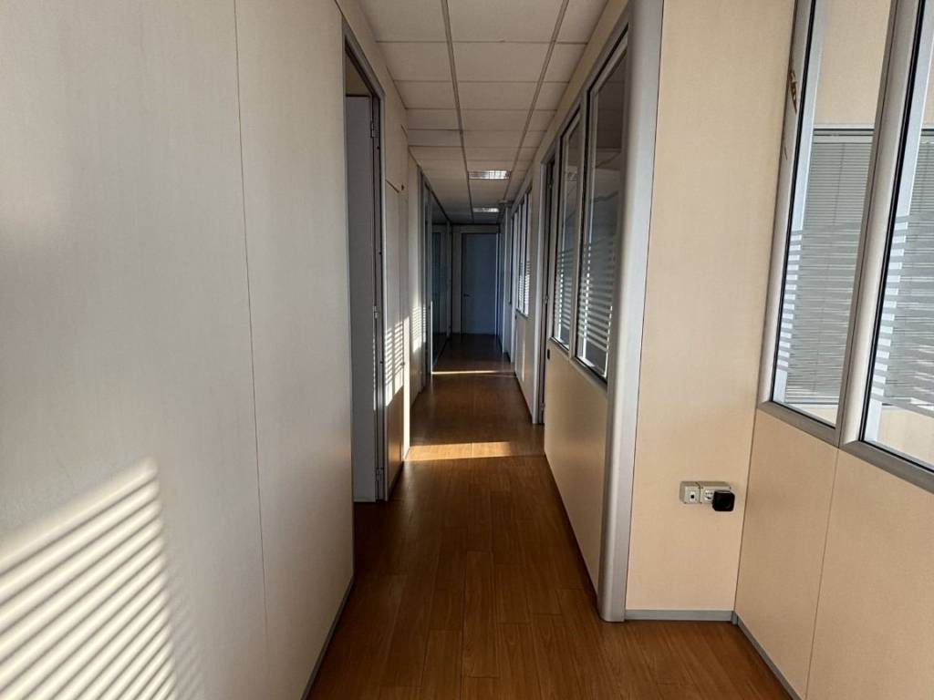 ufficio in affitto a Milano in zona Baggio