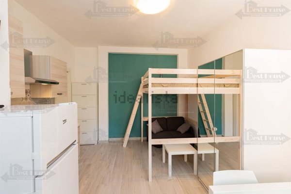 appartamento in affitto a Milano in zona Corsica