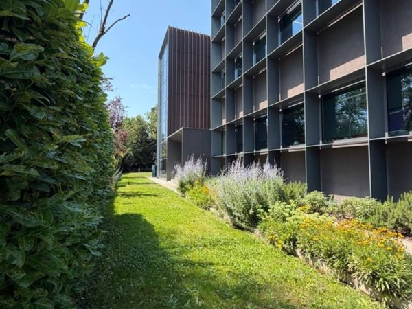 ufficio in affitto a Milano in zona Famagosta
