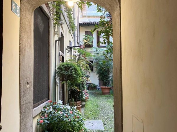 appartamento in affitto a Milano in zona Porta Ticinese