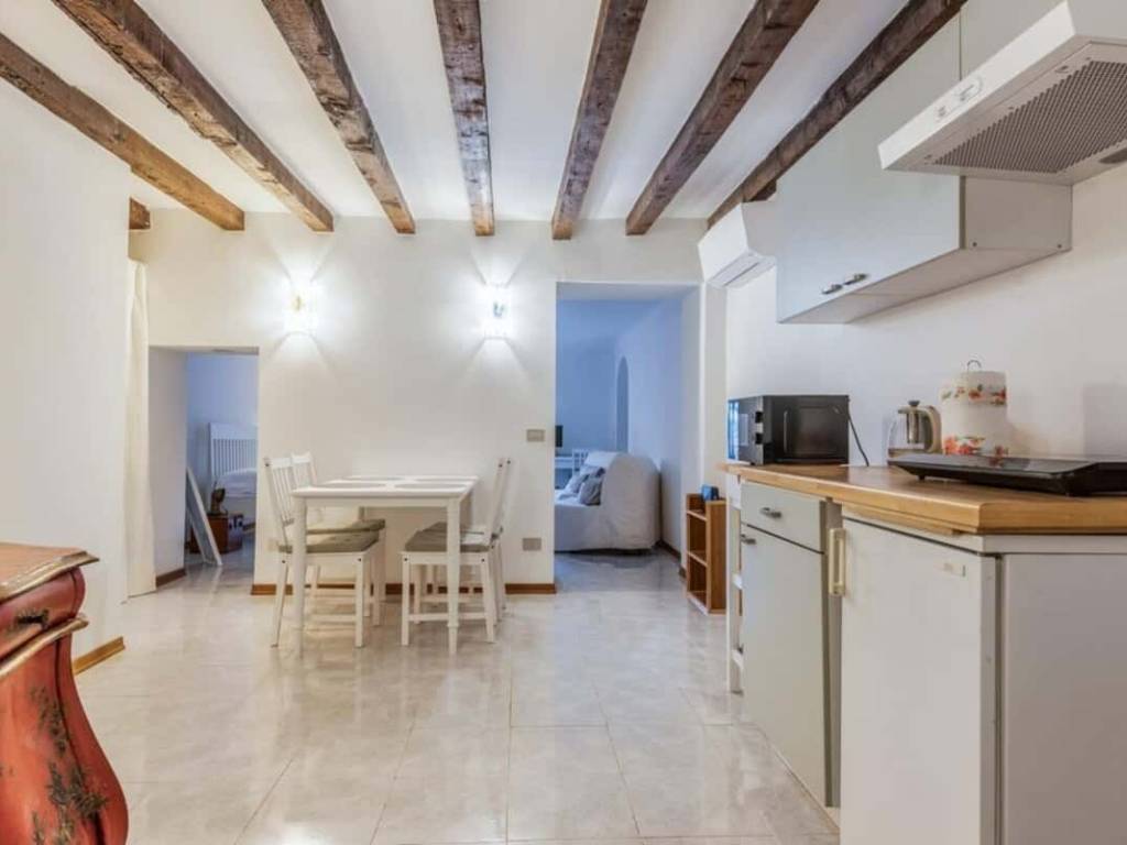 appartamento in affitto a Milano in zona Porta Genova