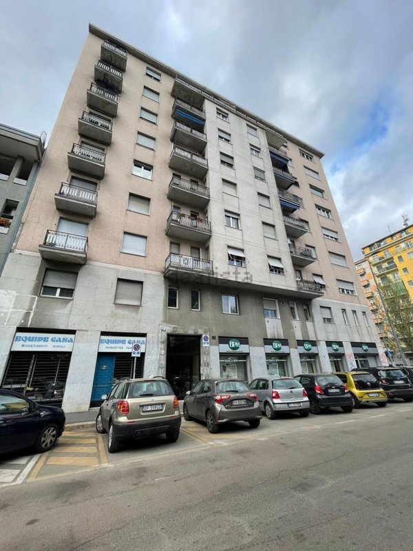 appartamento in affitto a Milano in zona Lorenteggio