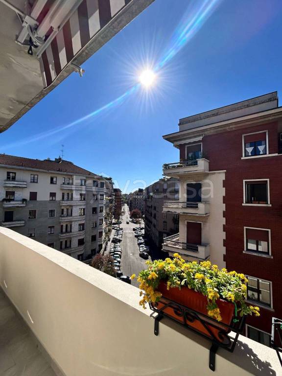 appartamento in affitto a Milano in zona De Angeli