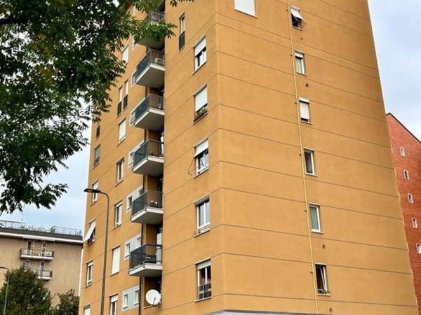 appartamento in affitto a Milano in zona Lorenteggio