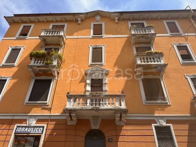 appartamento in affitto a Milano in zona Corsica