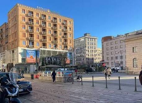 negozio in affitto a Milano in zona Porta Nuova