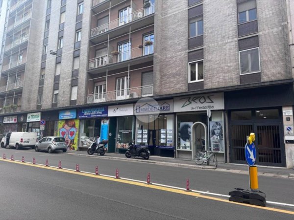 negozio in affitto a Milano