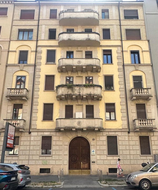 appartamento in affitto a Milano in zona Lorenteggio