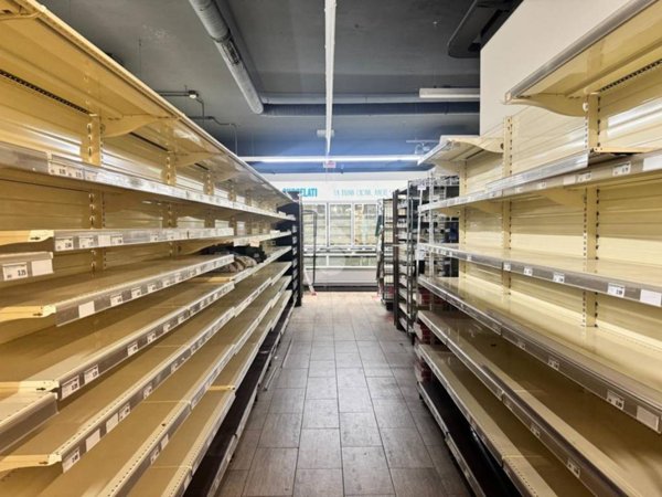 negozio in affitto a Milano in zona Sempione