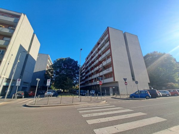 appartamento in affitto a Milano in zona Famagosta