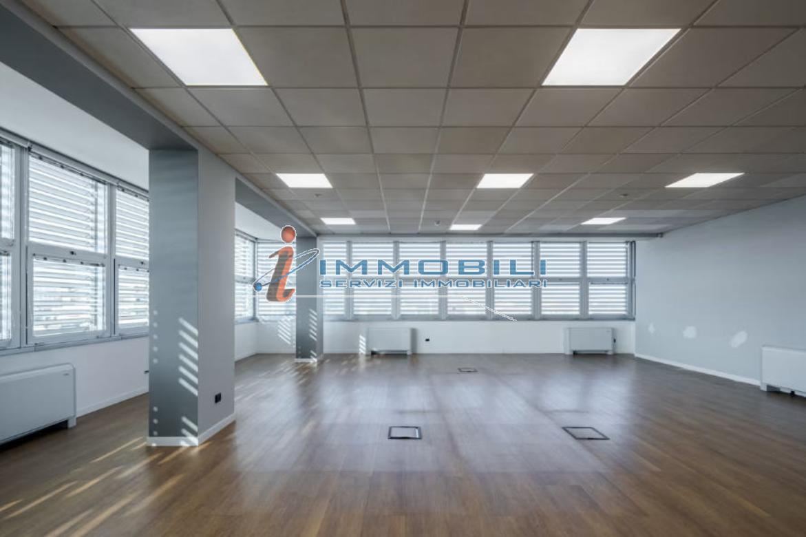 ufficio in affitto a Milano in zona Cascina Merlata