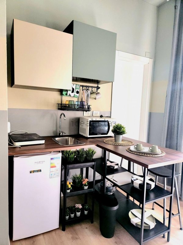 appartamento in affitto a Milano in zona Famagosta