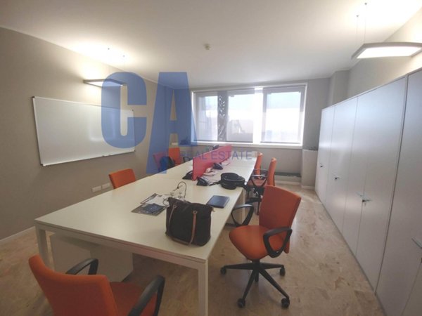 ufficio in affitto a Milano in zona Famagosta