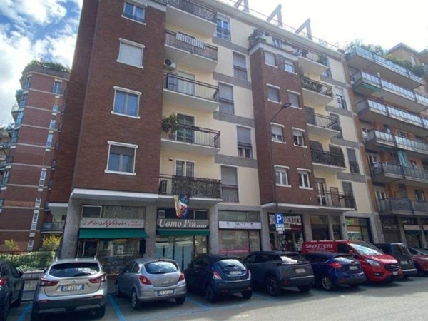 appartamento in affitto a Milano in zona Lorenteggio