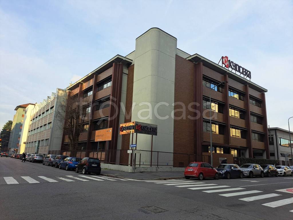ufficio in affitto a Milano in zona Rottole