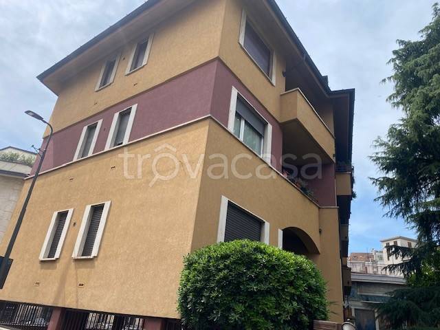 appartamento in affitto a Milano in zona Bullona