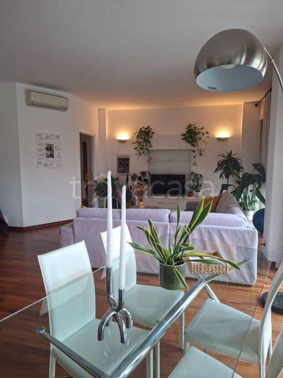 appartamento in affitto a Milano in zona Isola