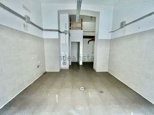 locale commerciale in affitto a Milano in zona Isola
