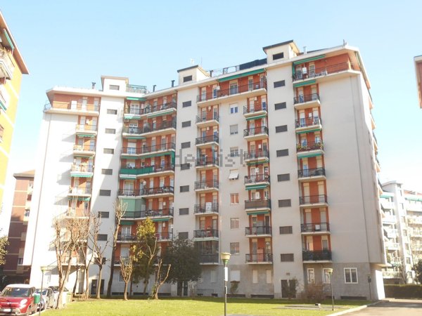 appartamento in affitto a Milano in zona Forze Armate