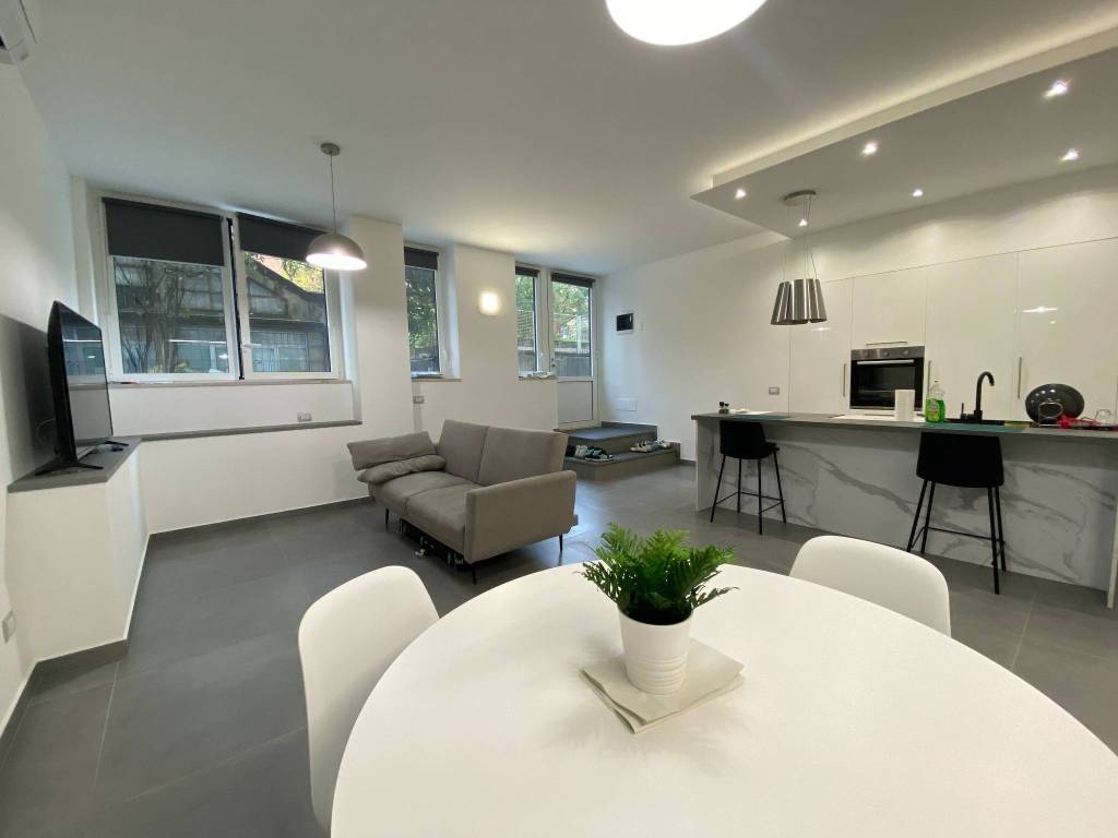 appartamento in affitto a Milano in zona Famagosta