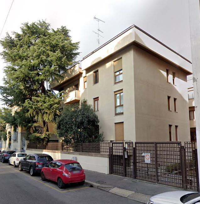 appartamento in affitto a Milano in zona De Angeli