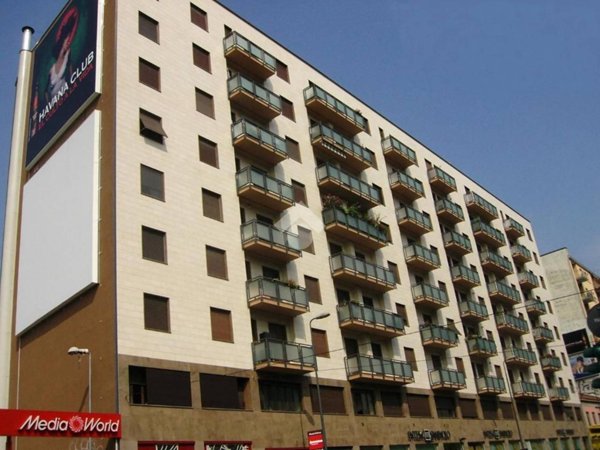 appartamento in affitto a Milano in zona Lorenteggio