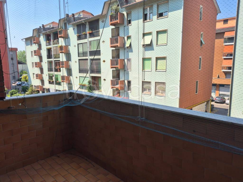 appartamento in affitto a Milano in zona Baggio