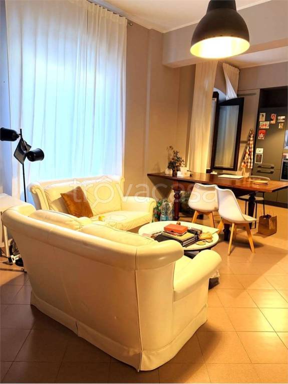 appartamento in affitto a Milano in zona Famagosta