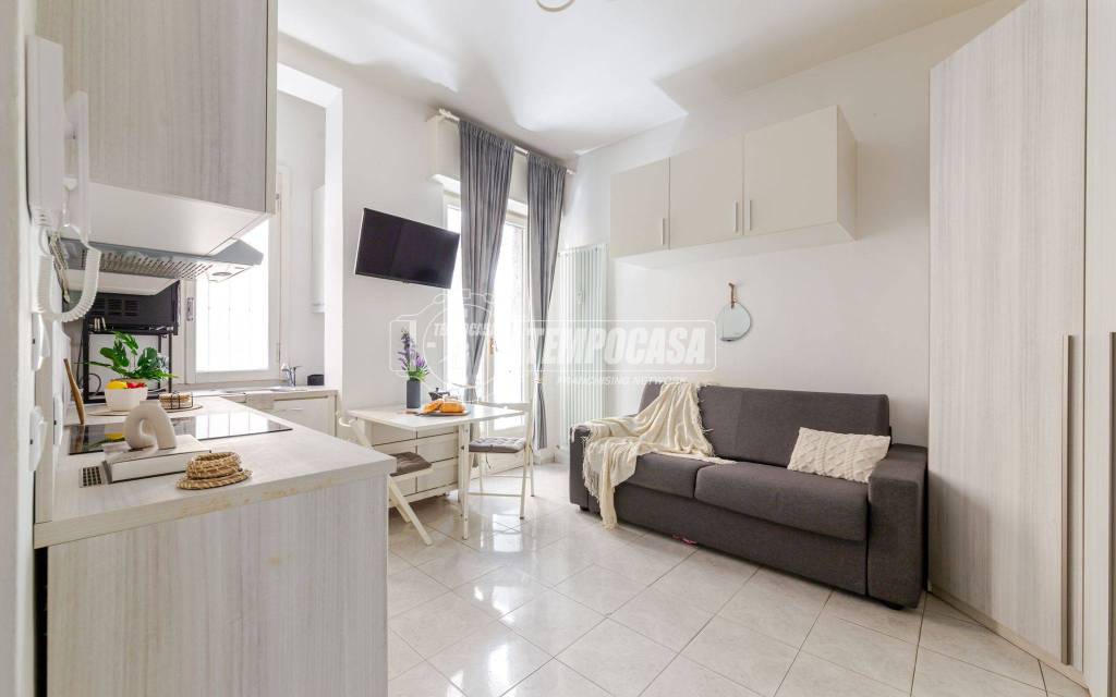 appartamento in affitto a Milano in zona Corsica
