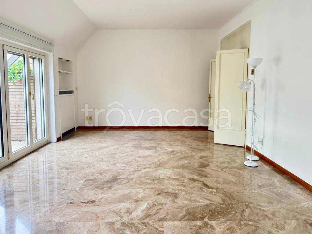 appartamento in affitto a Milano in zona Guastalla
