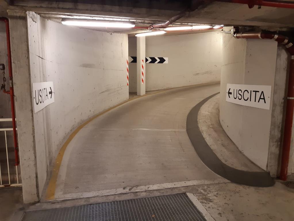 box auto in affitto a Milano in zona Bocconi