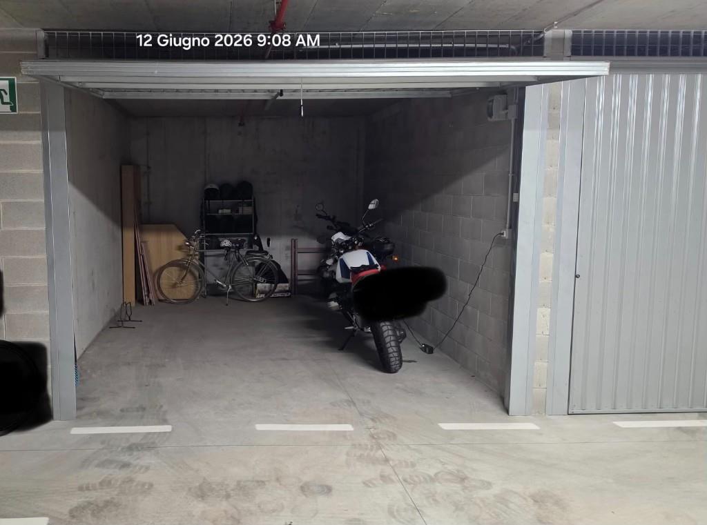 box auto in affitto a Milano in zona XXII Marzo