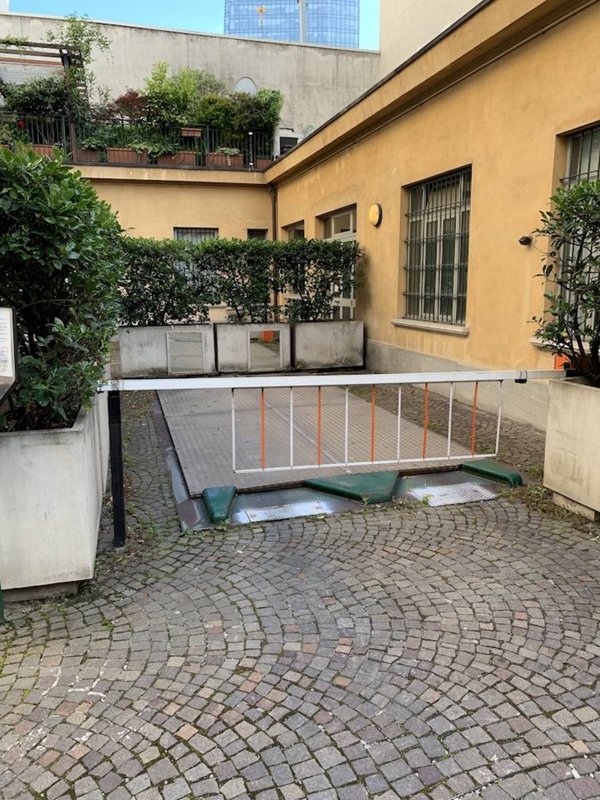 box auto in affitto a Milano in zona Stazione Centrale