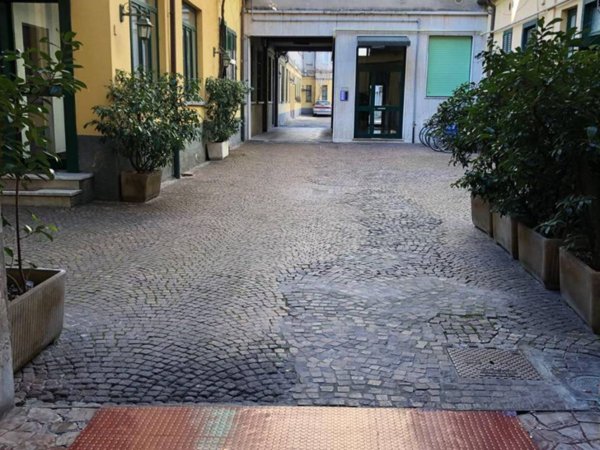 ufficio in affitto a Milano in zona Conchetta