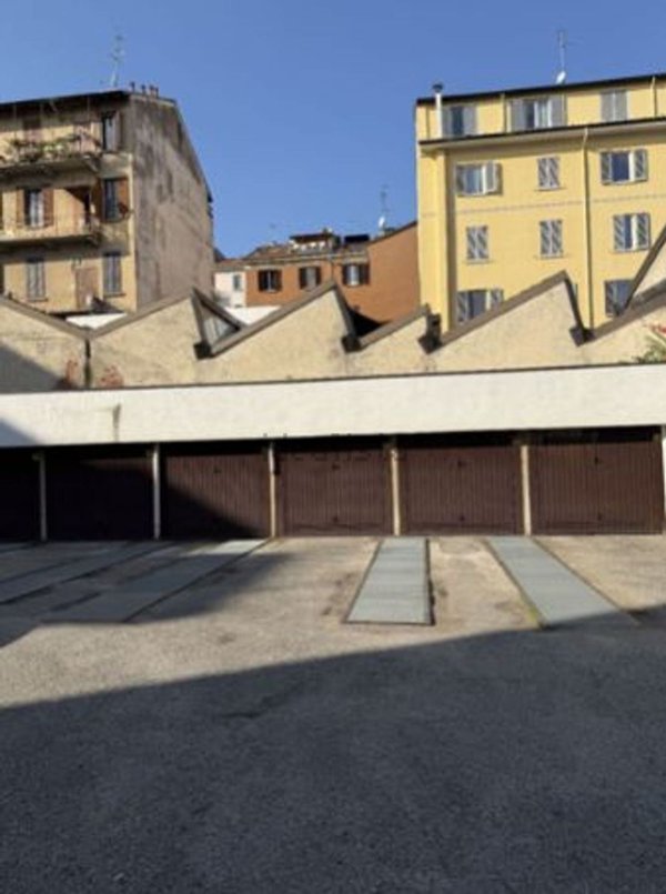 box auto in affitto a Milano in zona Cinque Giornate