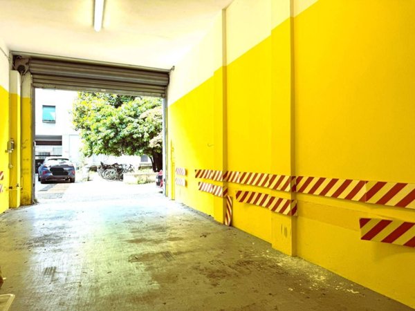 box auto in affitto a Milano in zona NoLo