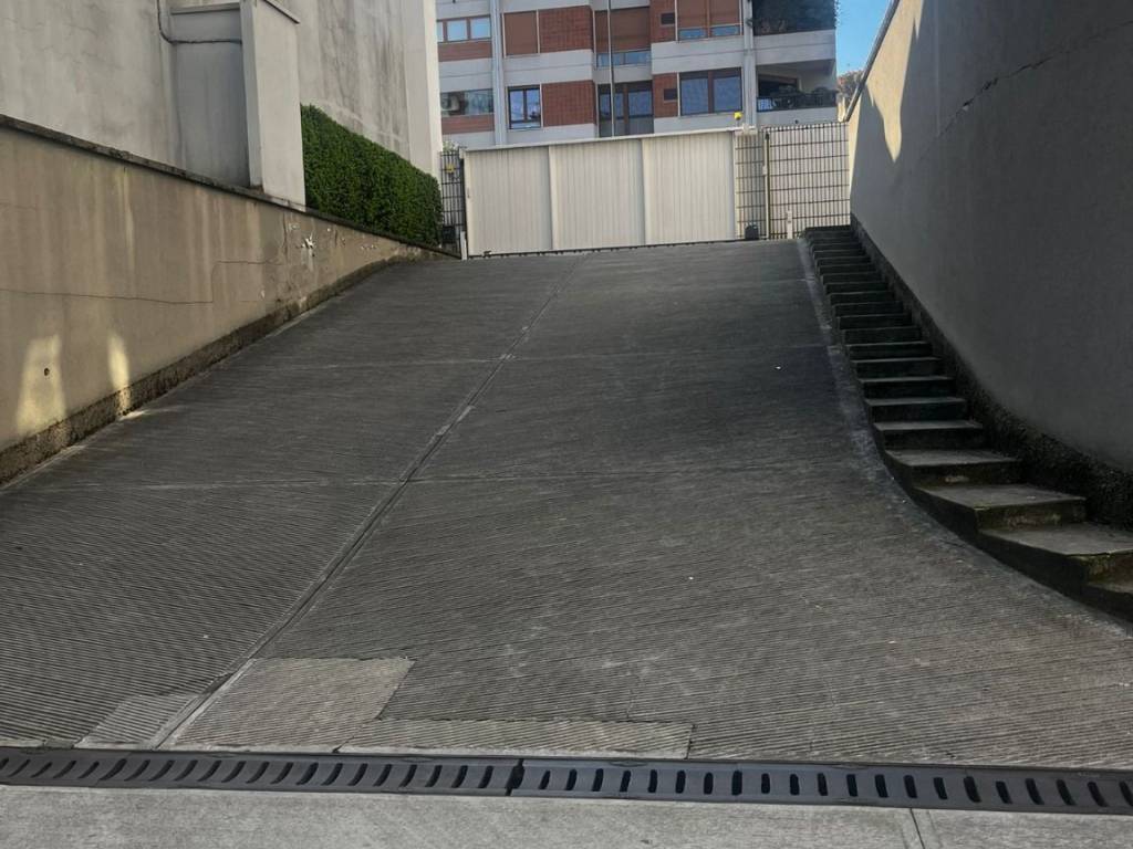 box auto in affitto a Milano in zona Porta Romana