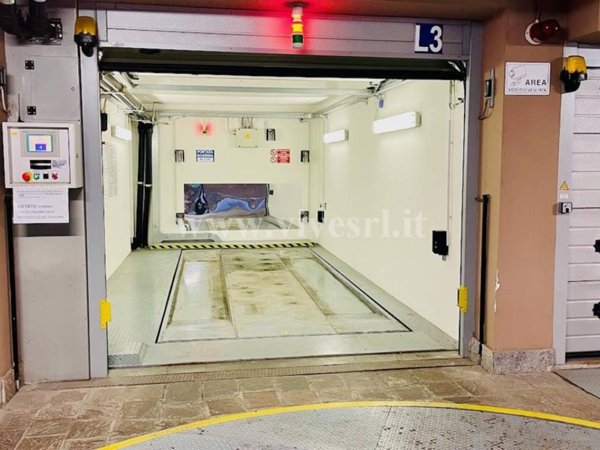 box auto in affitto a Milano in zona Centro Storico