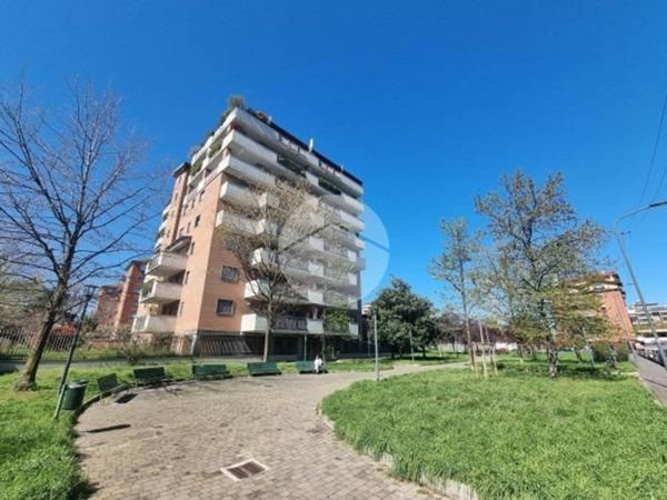 box auto in affitto a Milano in zona Dergano