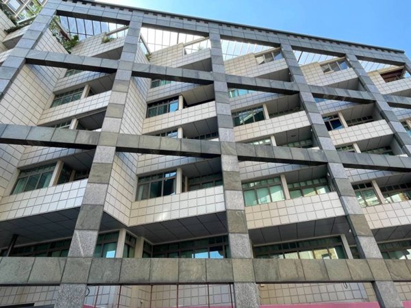 box auto in affitto a Milano in zona Porta Nuova