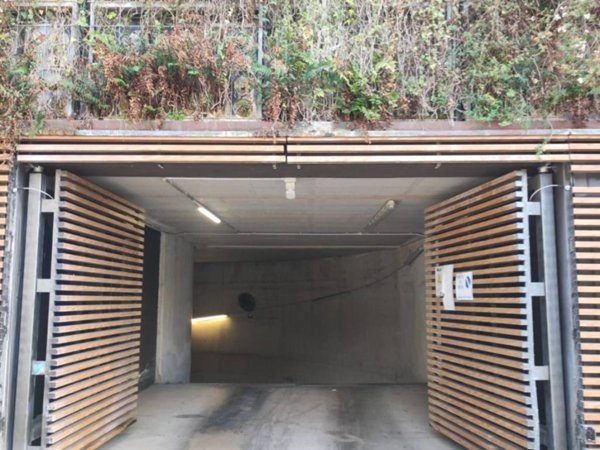 box auto in affitto a Milano in zona Dergano