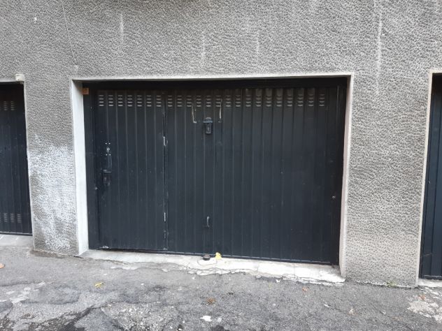 box auto in affitto a Milano in zona Affori