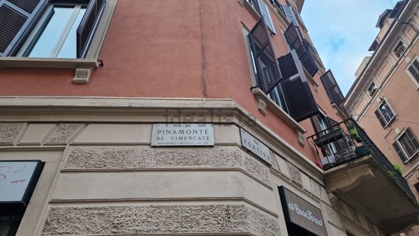 box auto in affitto a Milano in zona Porta Garibaldi
