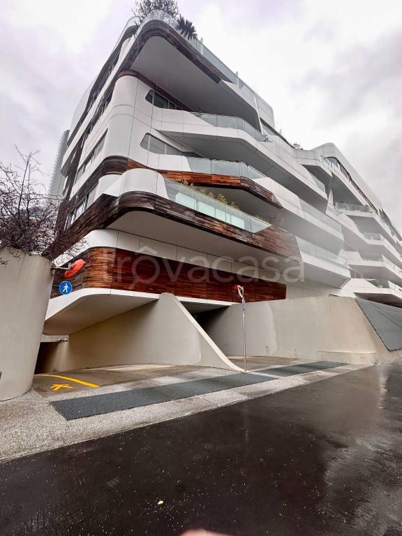box auto in affitto a Milano in zona CityLife