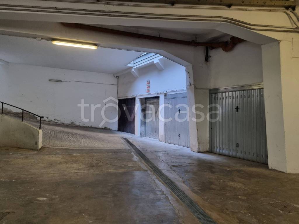 box auto in affitto a Milano in zona Sempione