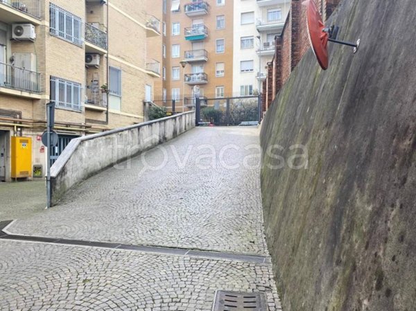 box auto in affitto a Milano in zona Bocconi