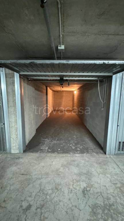 box auto in affitto a Milano in zona Ponte Seveso
