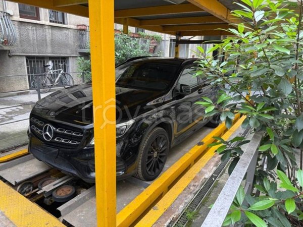 box auto in affitto a Milano in zona Guastalla