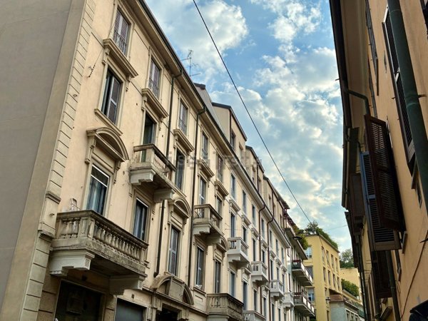 appartamento in affitto a Milano in zona Sant'Ambrogio