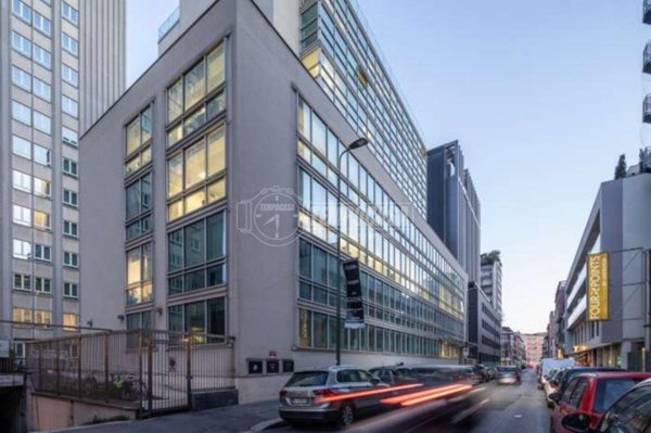 box auto in affitto a Milano in zona Porta Nuova